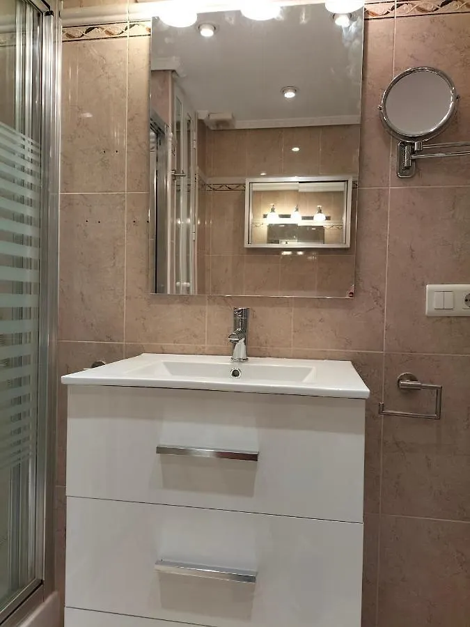 Apartamento 1ª Linea Playa Garaje Piscinas Terraza Torremolinos